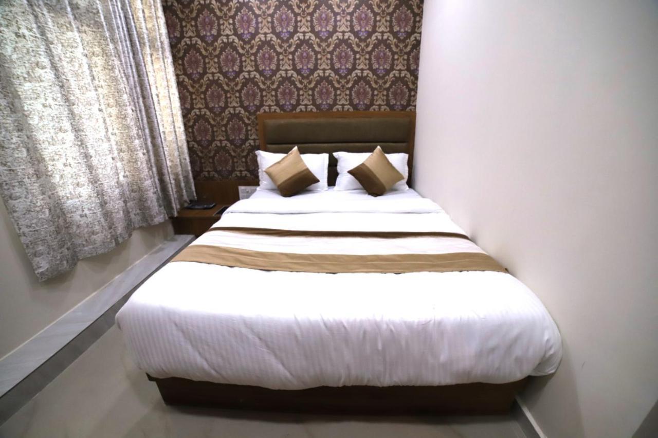 Hotel Surya Villa Ahmedabad Exterior foto