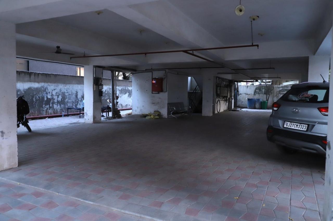 Hotel Surya Villa Ahmedabad Exterior foto
