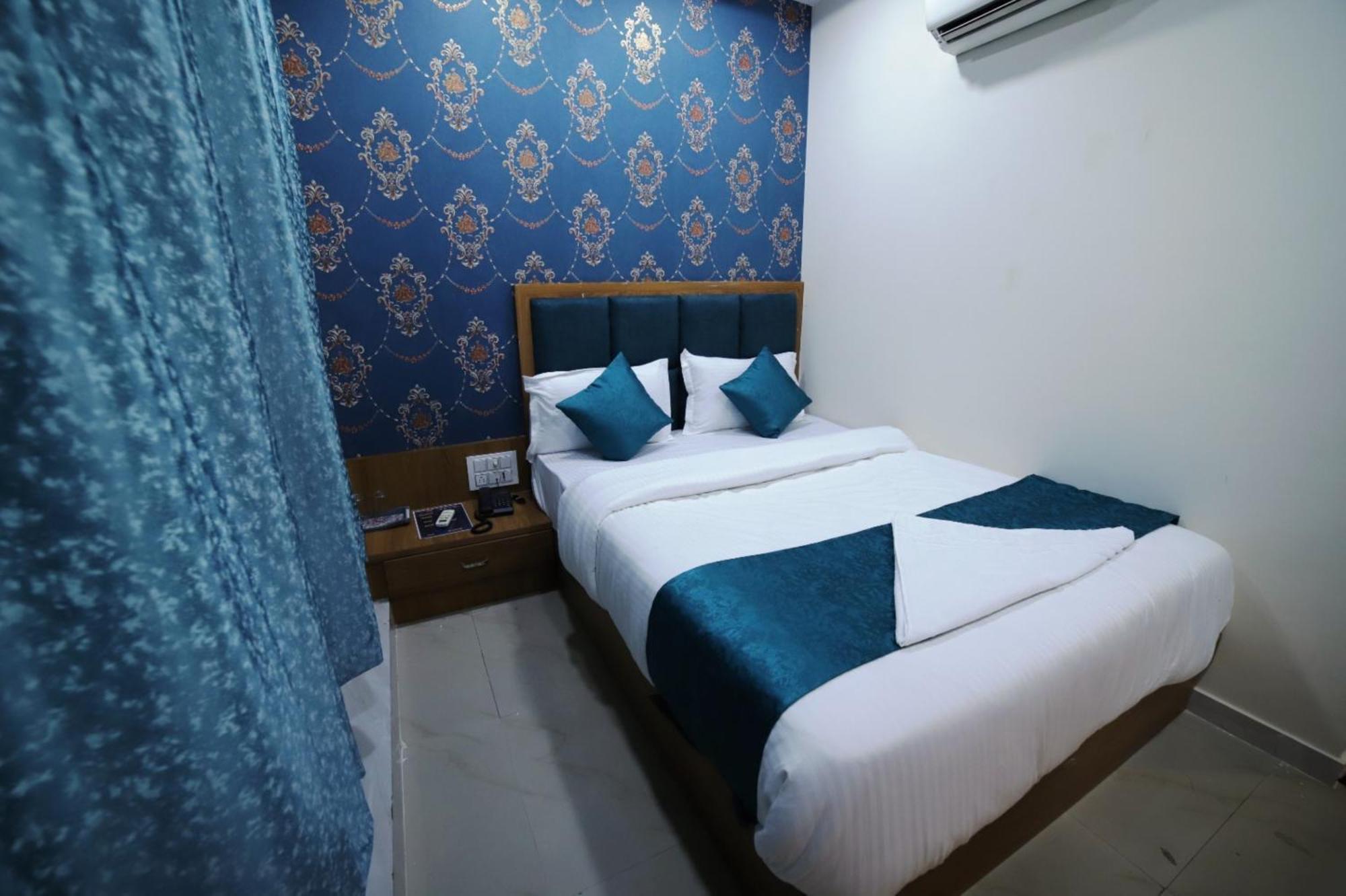Hotel Surya Villa Ahmedabad Exterior foto